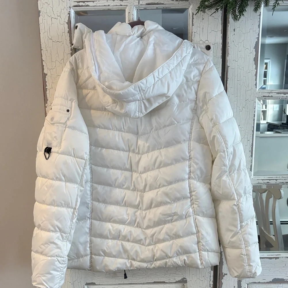 Women's Southpole white ski/puffer jacket - Picture 6 of 9